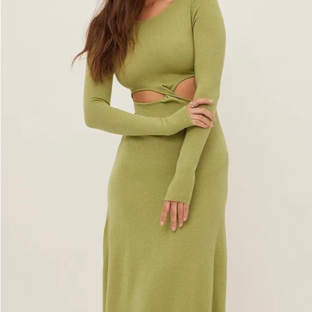 Long sleeve Maxi Dress with front cutout